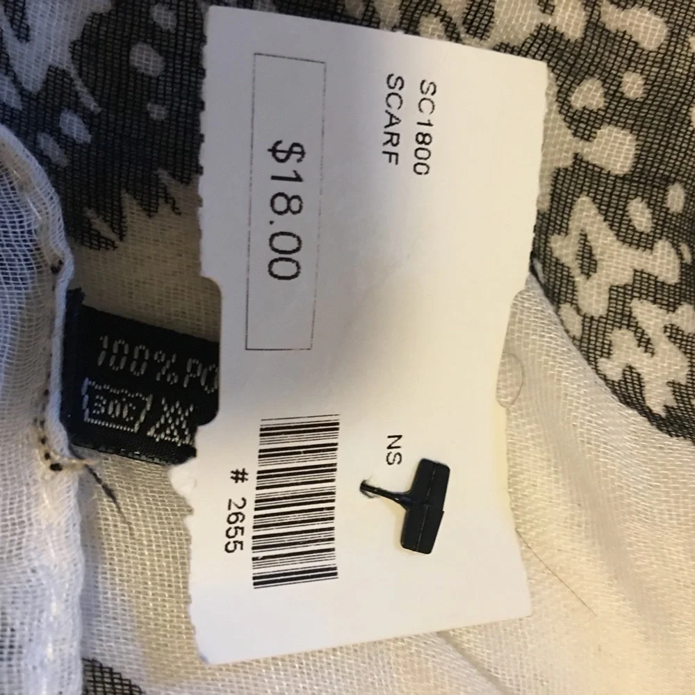 No brand name on this novelty scarf wrap. Is NWT. Sea star, starfish print.